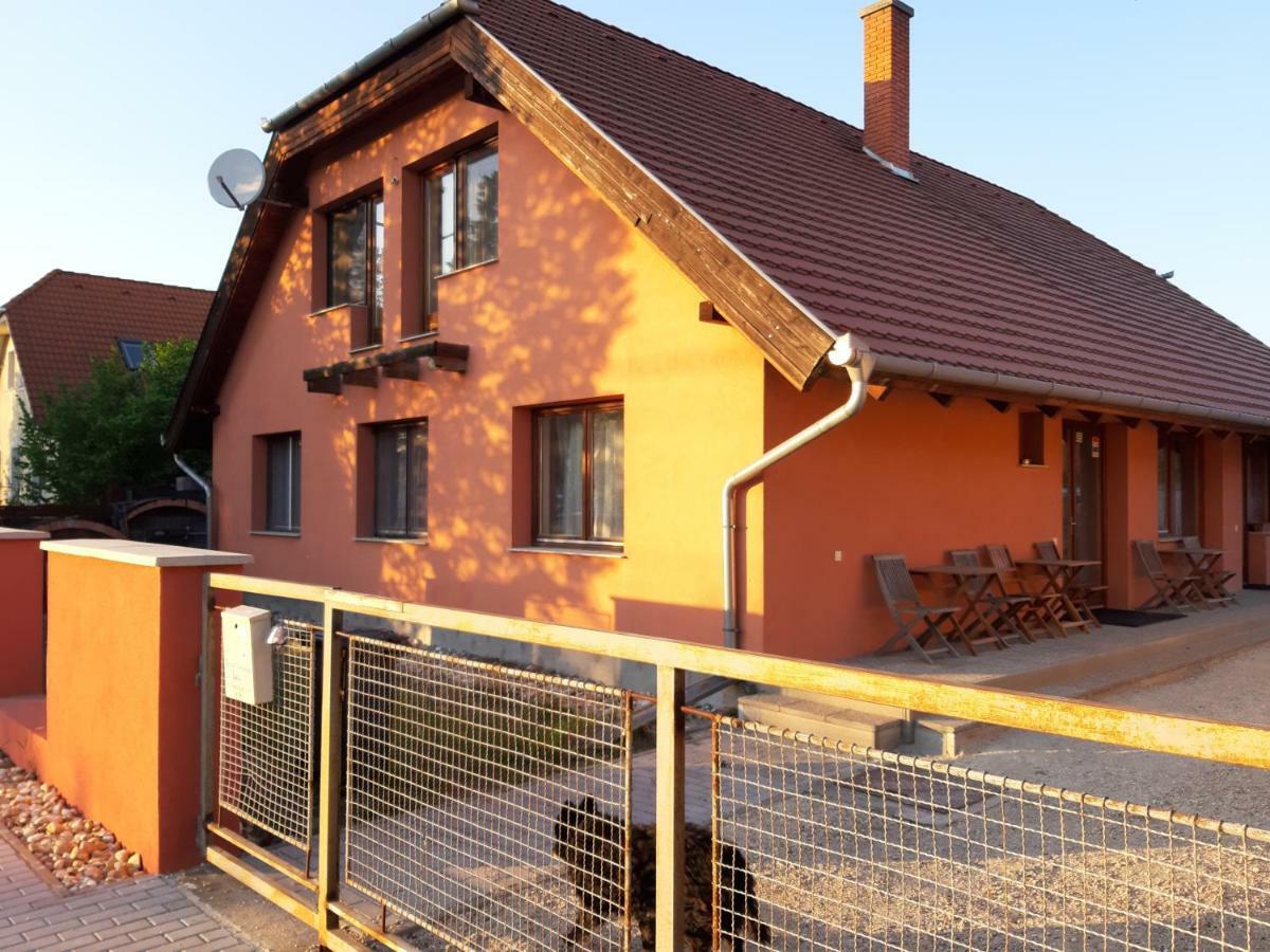 Napos Vendeghaz Hotel Gyor Luaran gambar